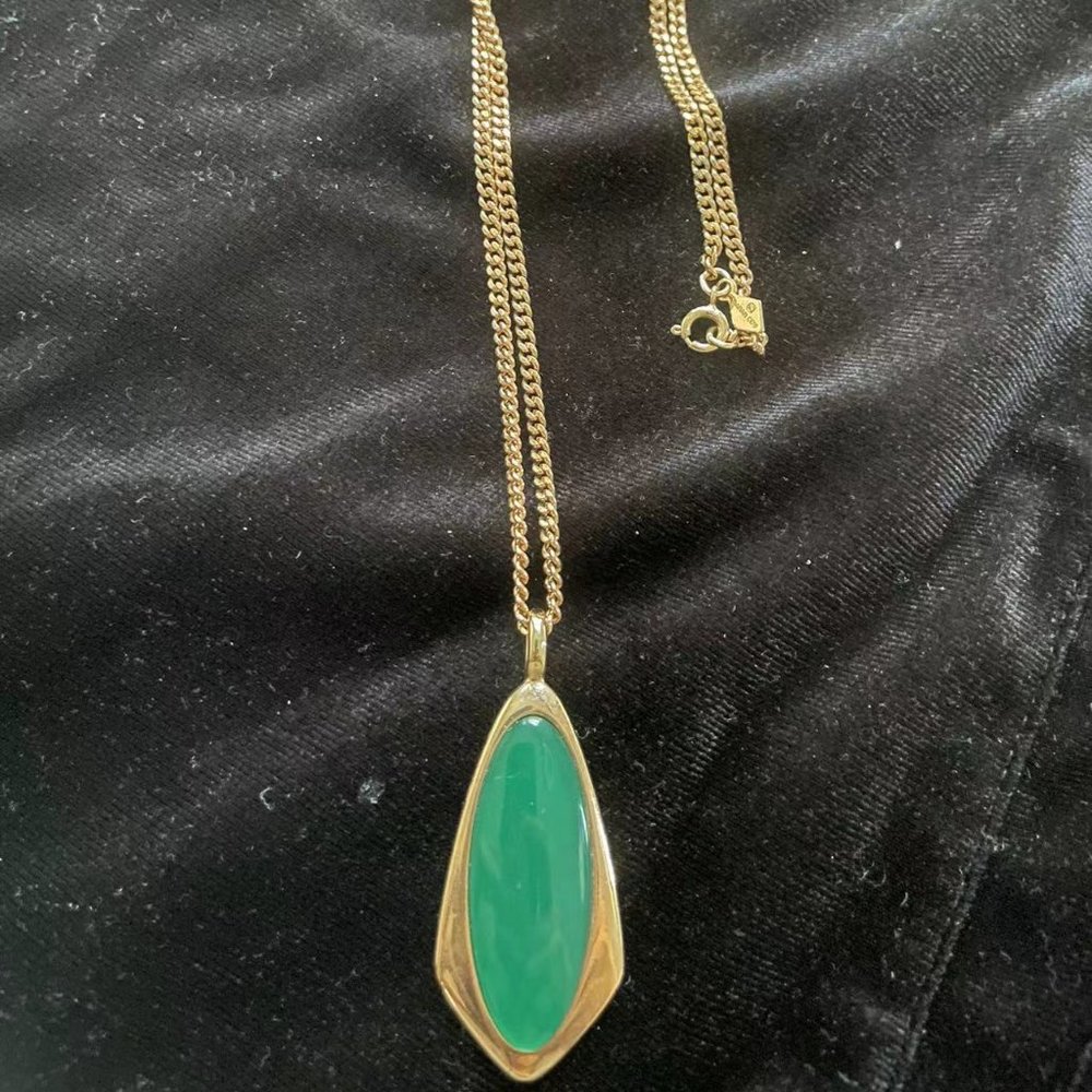 vintage monet gold tone green stone necklace